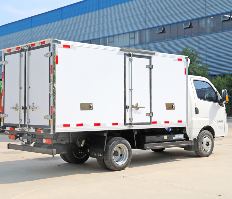 飛碟締途EF3純電動63.75度冷藏車圖片4